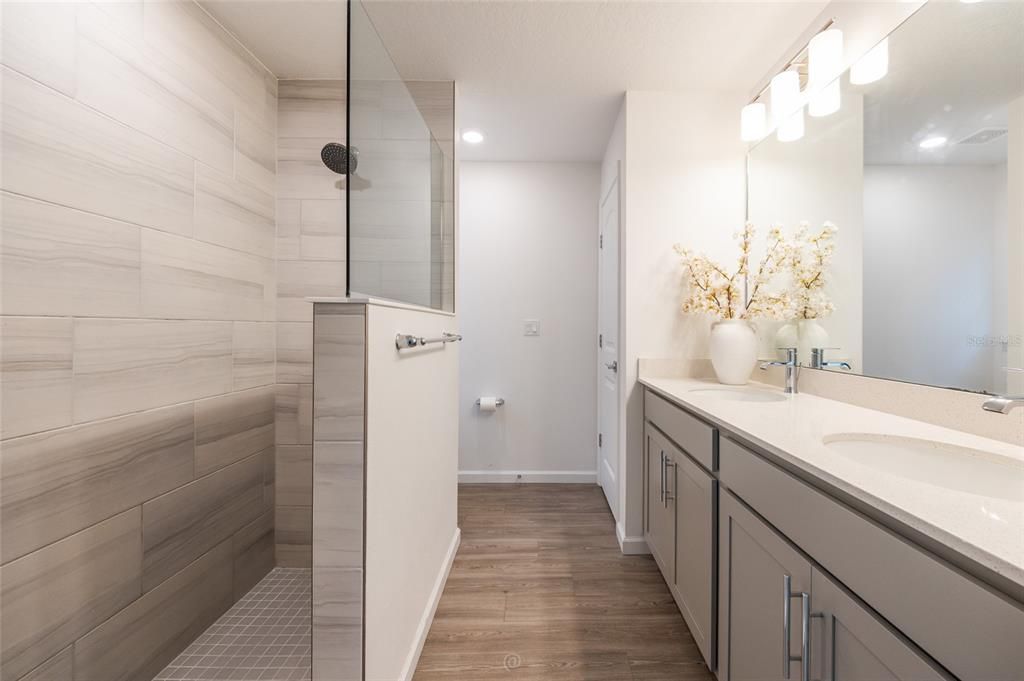 For Sale: $344,900 (4 beds, 2 baths, 1652 Square Feet)