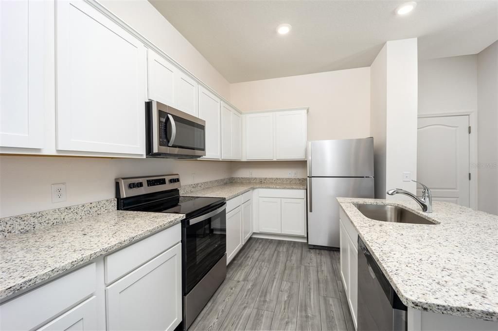 For Sale: $263,900 (3 beds, 2 baths, 1817 Square Feet)