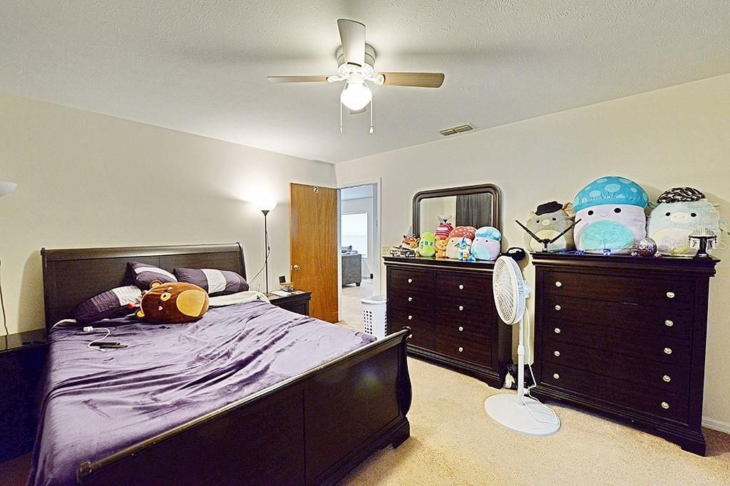 For Sale: $229,950 (3 beds, 2 baths, 1371 Square Feet)