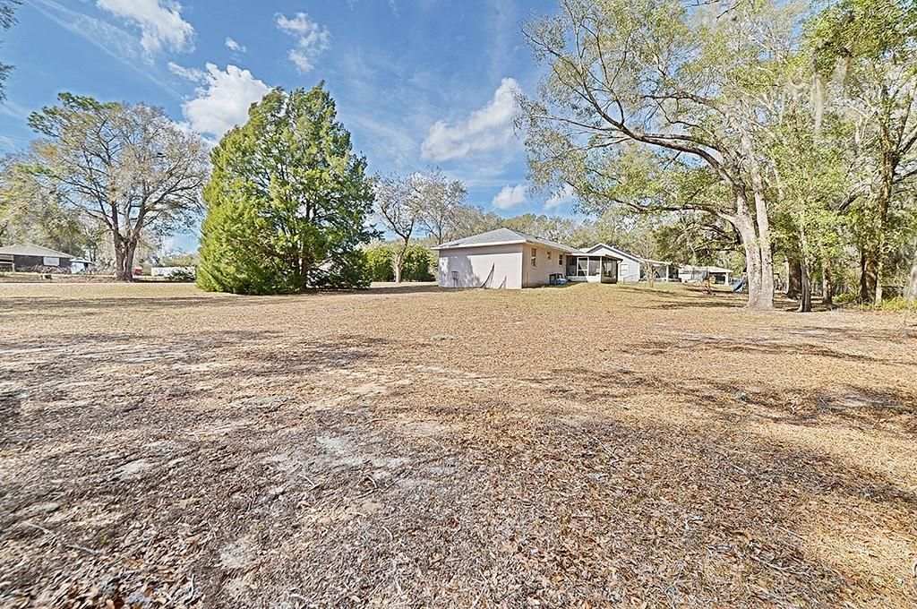 For Sale: $229,950 (3 beds, 2 baths, 1371 Square Feet)