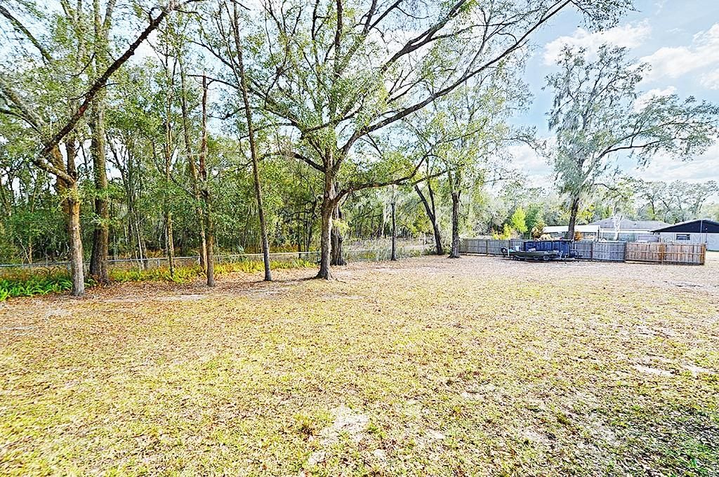 For Sale: $229,950 (3 beds, 2 baths, 1371 Square Feet)