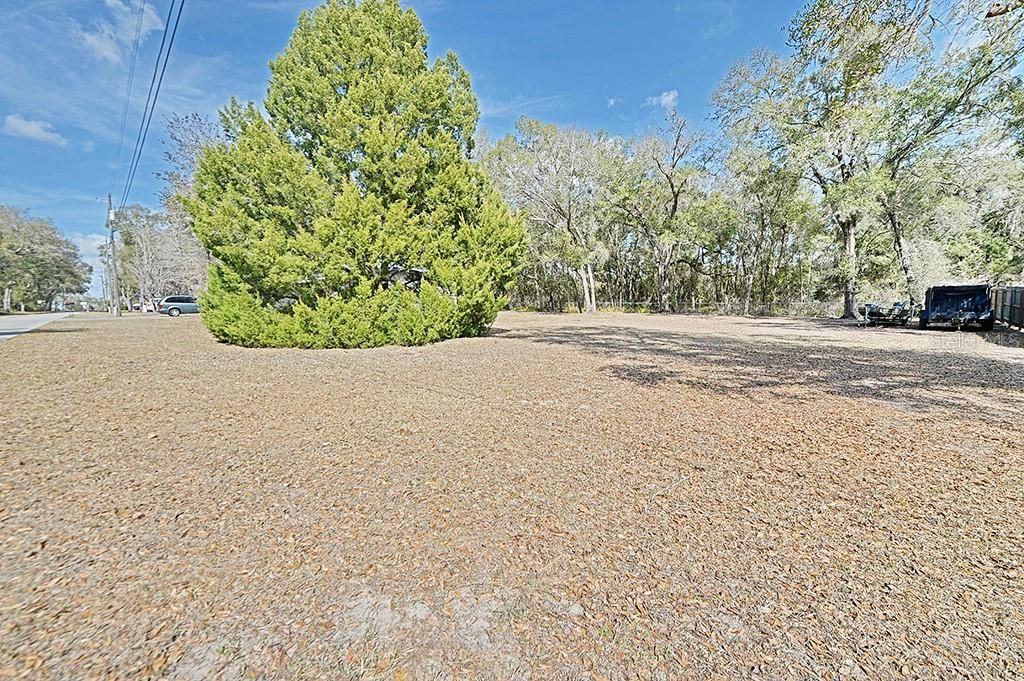 For Sale: $229,950 (3 beds, 2 baths, 1371 Square Feet)