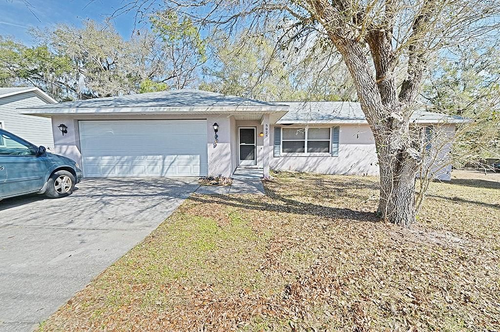 For Sale: $229,950 (3 beds, 2 baths, 1371 Square Feet)