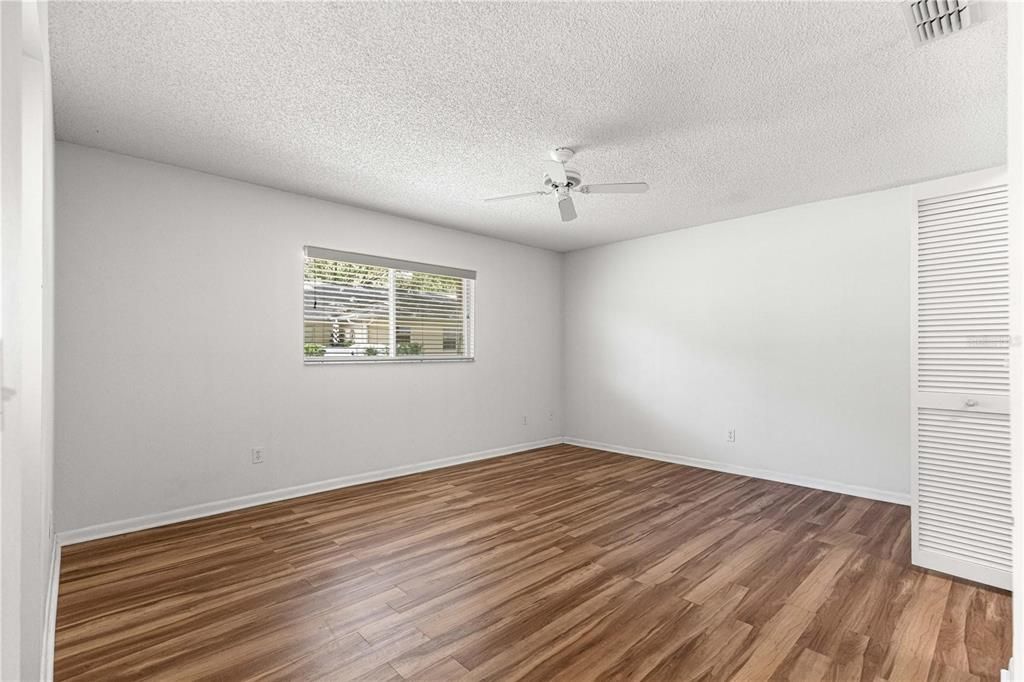 В аренду: $1,600 (2 спален, 2 ванн, 1412 Квадратных фут)