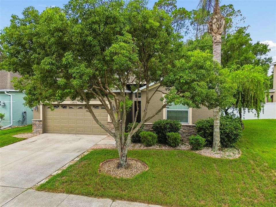 En Venta: $349,900 (4 camas, 3 baños, 2027 Pies cuadrados)