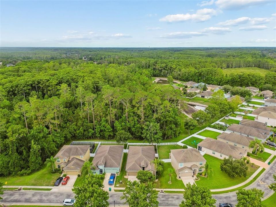 En Venta: $349,900 (4 camas, 3 baños, 2027 Pies cuadrados)