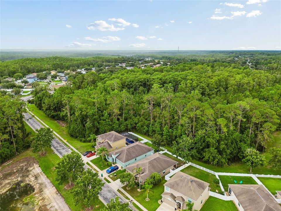 En Venta: $349,900 (4 camas, 3 baños, 2027 Pies cuadrados)