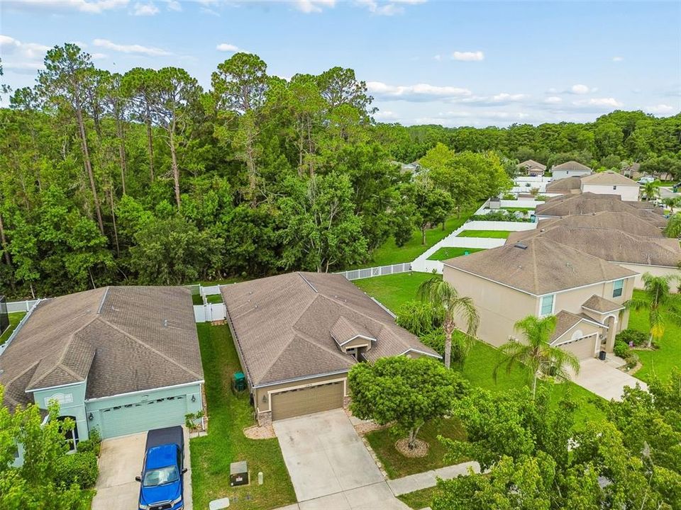 En Venta: $349,900 (4 camas, 3 baños, 2027 Pies cuadrados)