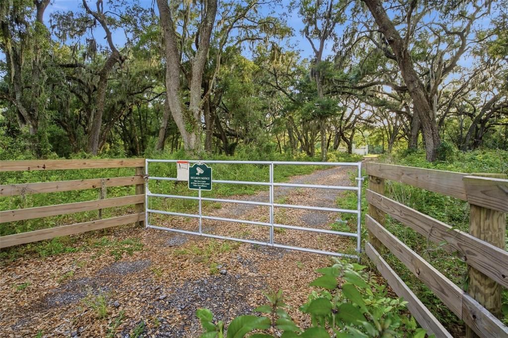 For Sale: $4,100,000 (0 beds, 0 baths, 2400 Square Feet)