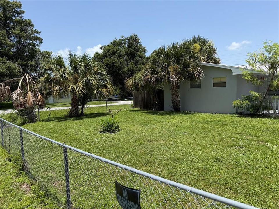 For Sale: $224,900 (3 beds, 1 baths, 1100 Square Feet)