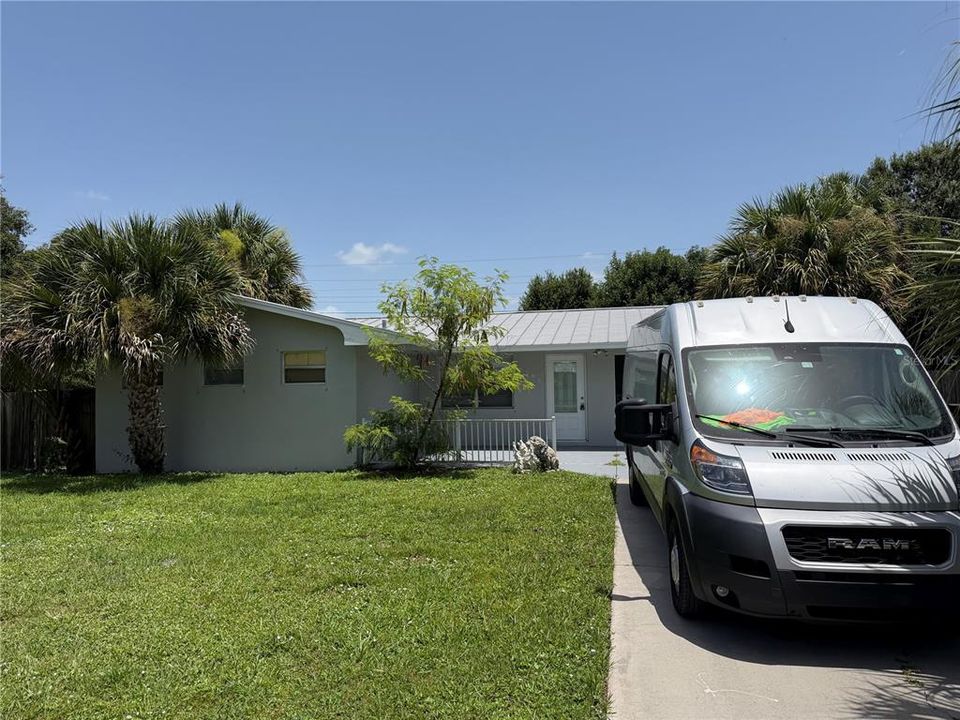 For Sale: $224,900 (3 beds, 1 baths, 1100 Square Feet)