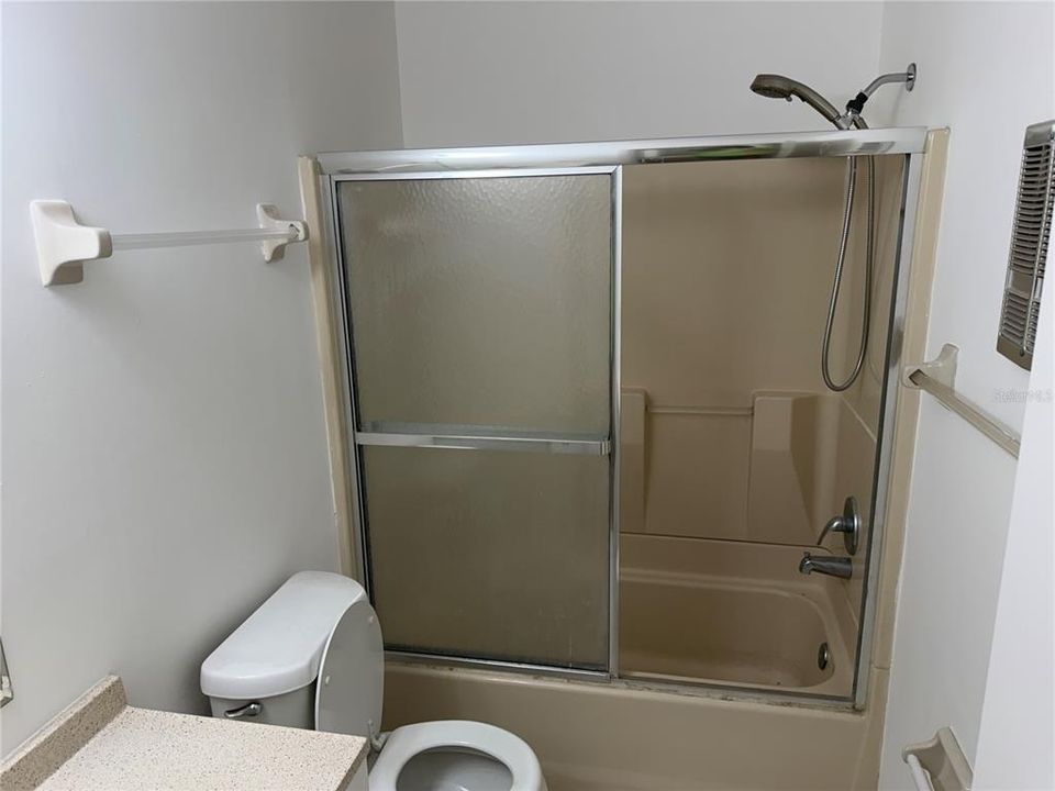 For Sale: $224,900 (3 beds, 1 baths, 1100 Square Feet)