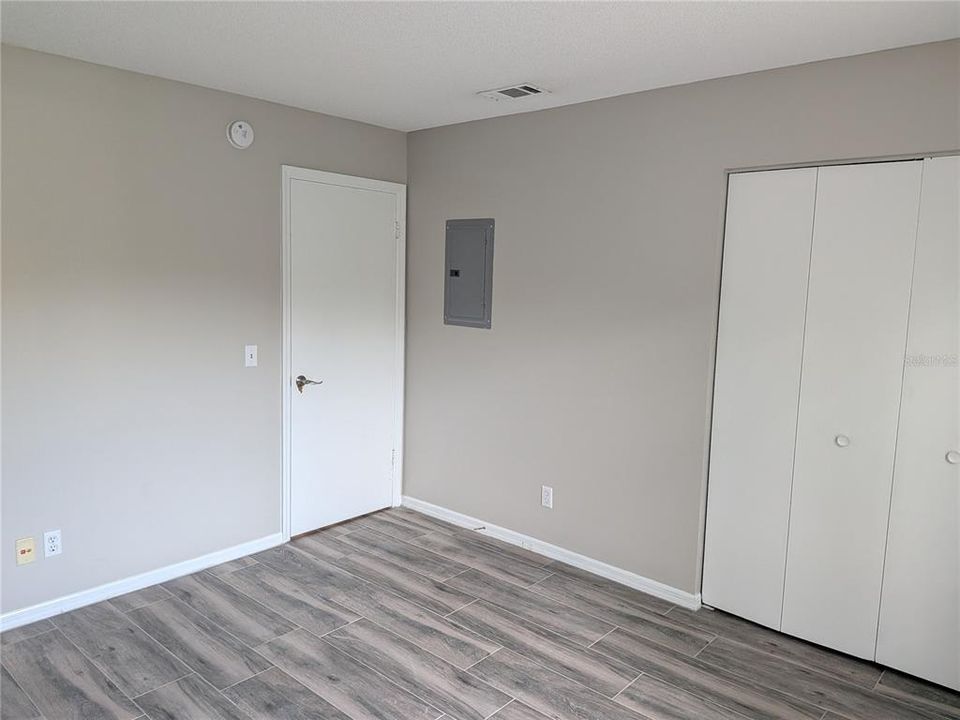 For Rent: $1,200 (2 beds, 2 baths, 899 Square Feet)