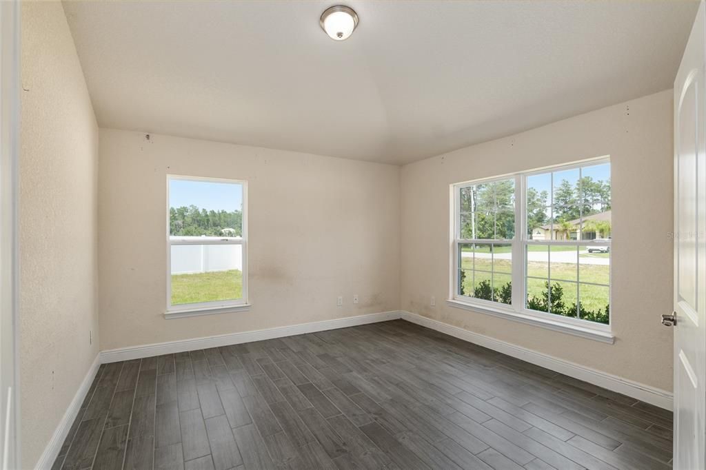 En Venta: $449,000 (4 camas, 3 baños, 2591 Pies cuadrados)