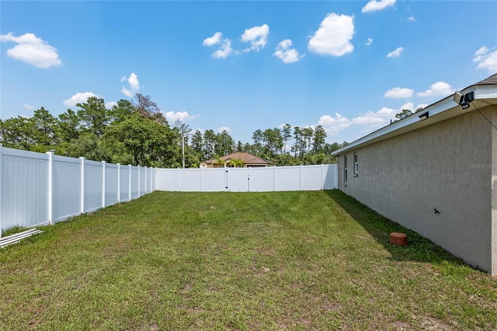 En Venta: $449,000 (4 camas, 3 baños, 2591 Pies cuadrados)