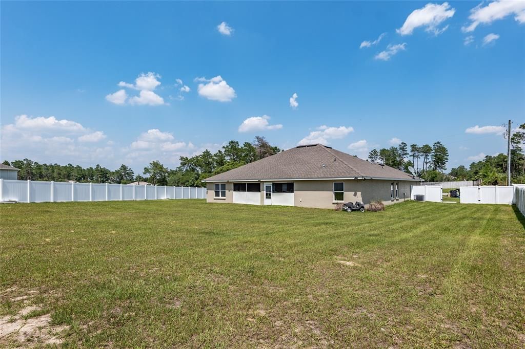 En Venta: $449,000 (4 camas, 3 baños, 2591 Pies cuadrados)