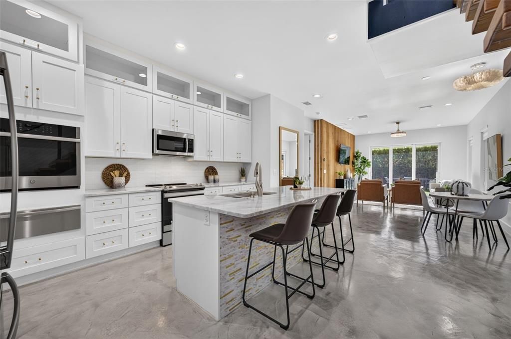 For Sale: $975,000 (4 beds, 3 baths, 3070 Square Feet)