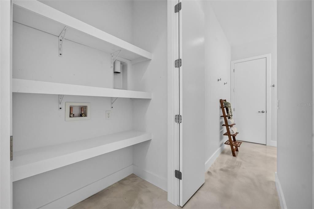 For Sale: $975,000 (4 beds, 3 baths, 3070 Square Feet)