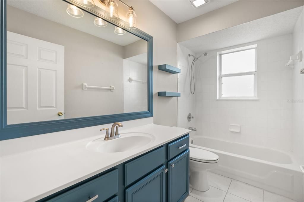 En Venta: $540,000 (4 camas, 2 baños, 2701 Pies cuadrados)
