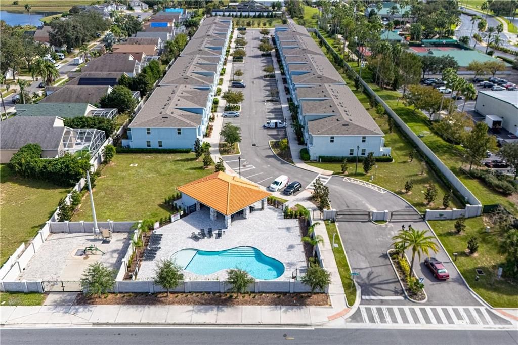 На продажу: $439,000 (4 спален, 4 ванн, 2112 Квадратных фут)