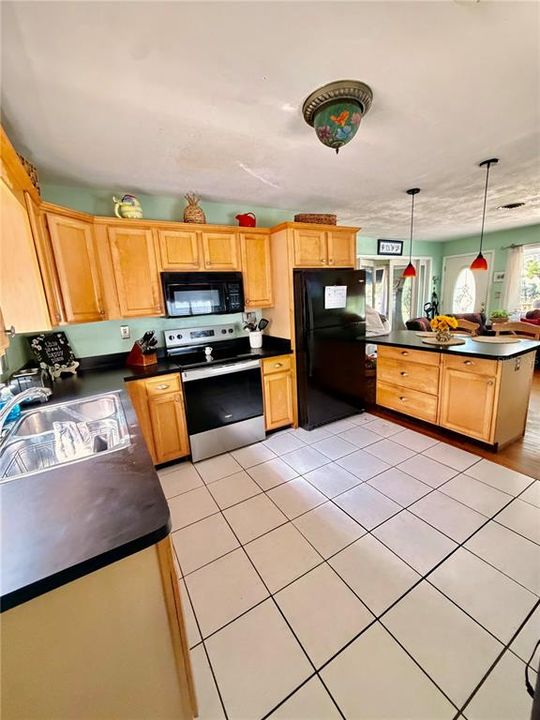 En Venta: $375,000 (3 camas, 2 baños, 1436 Pies cuadrados)