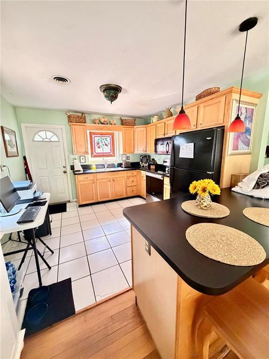 En Venta: $375,000 (3 camas, 2 baños, 1436 Pies cuadrados)