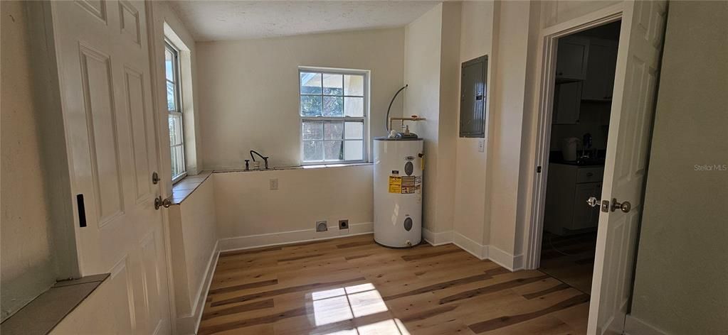 En Venta: $299,900 (3 camas, 2 baños, 1539 Pies cuadrados)