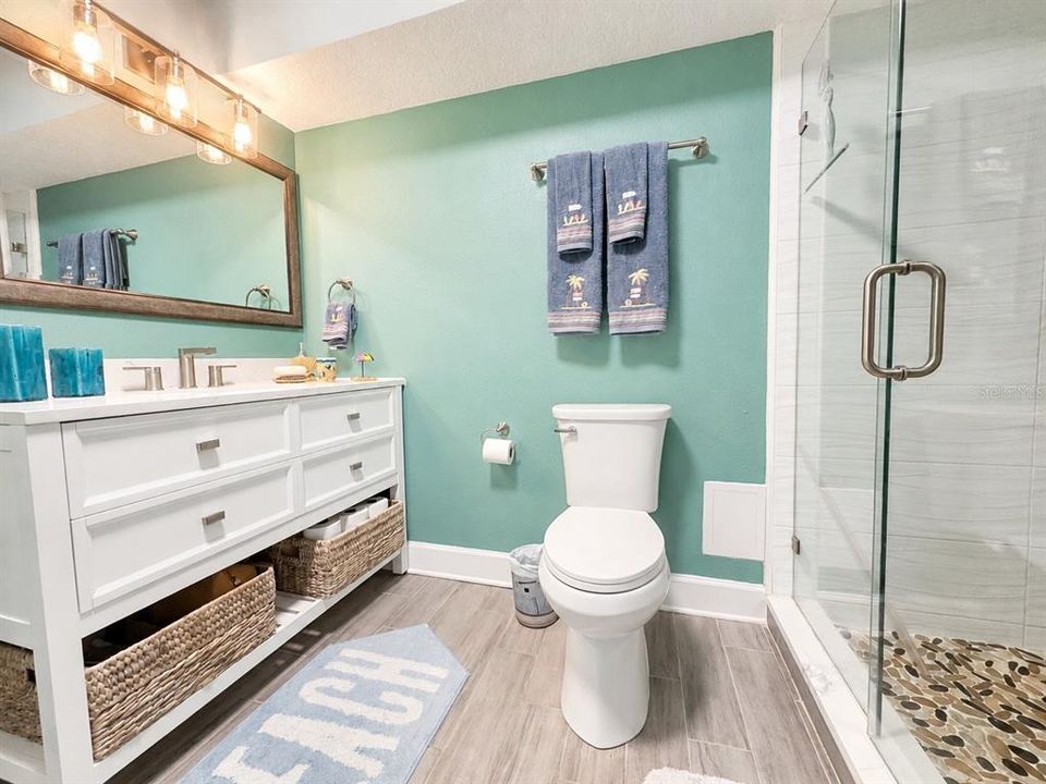 For Rent: $8,500 (3 beds, 2 baths, 2100 Square Feet)