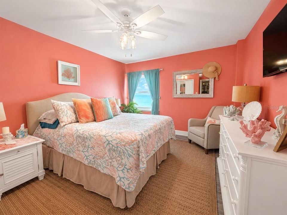 For Rent: $8,500 (3 beds, 2 baths, 2100 Square Feet)