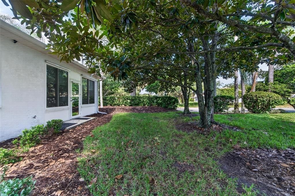 Activo con contrato: $225,000 (3 camas, 2 baños, 1301 Pies cuadrados)