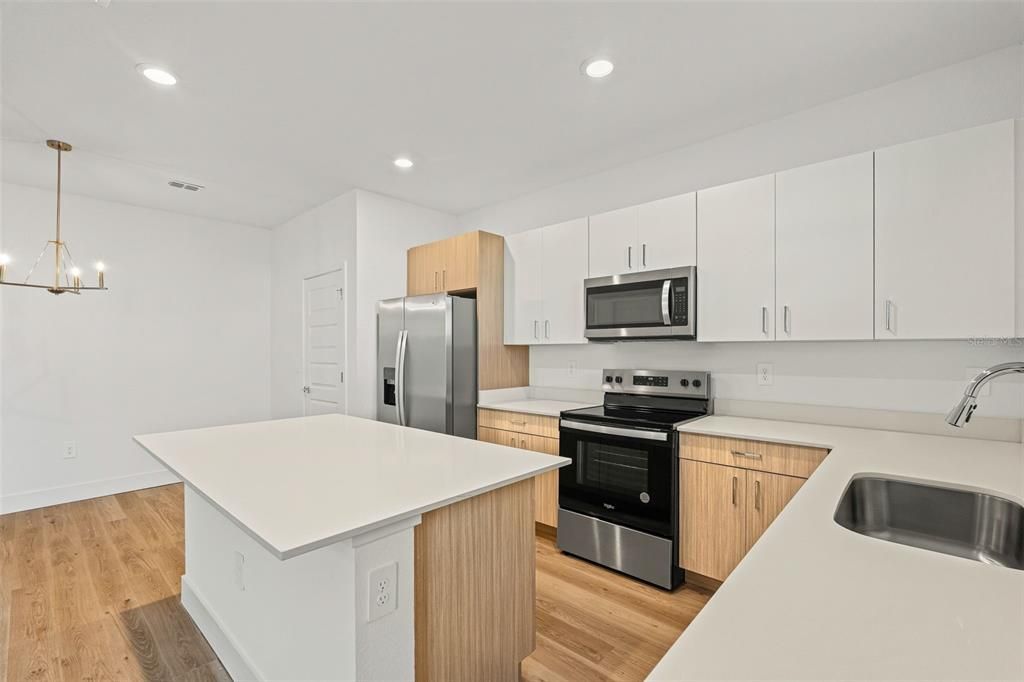 For Rent: $2,947 (4 beds, 3 baths, 1848 Square Feet)