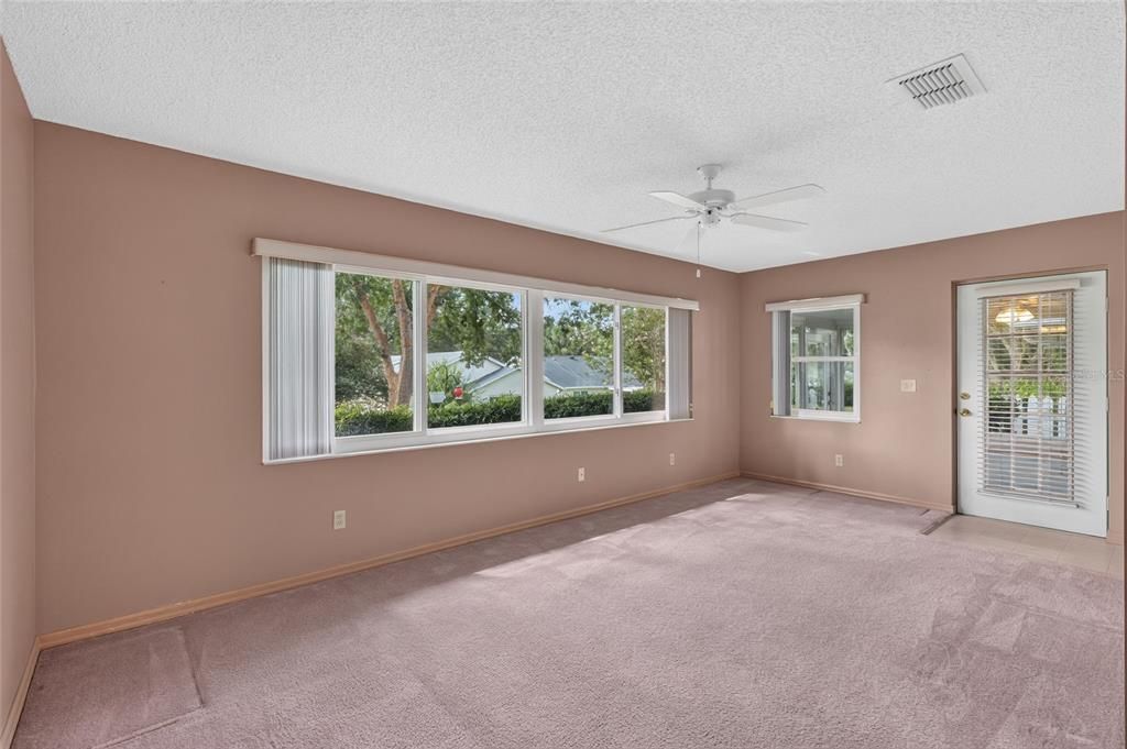 For Sale: $219,000 (2 beds, 2 baths, 1770 Square Feet)