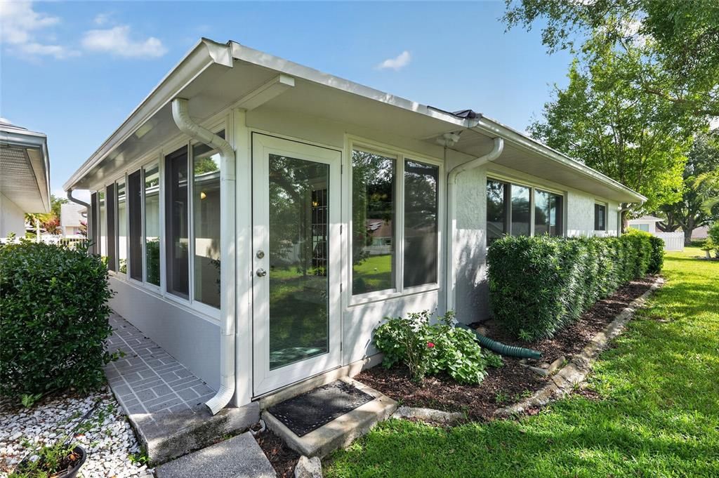 For Sale: $219,000 (2 beds, 2 baths, 1770 Square Feet)