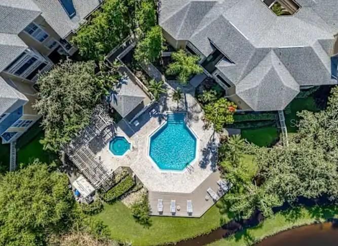 В аренду: $1,750 (2 спален, 2 ванн, 942 Квадратных фут)