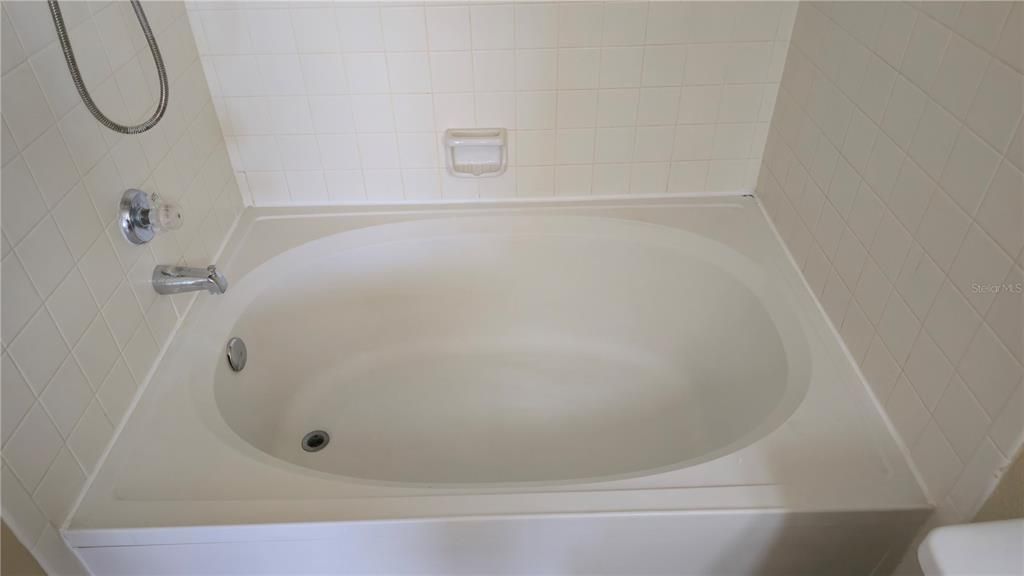 В аренду: $1,750 (2 спален, 2 ванн, 942 Квадратных фут)