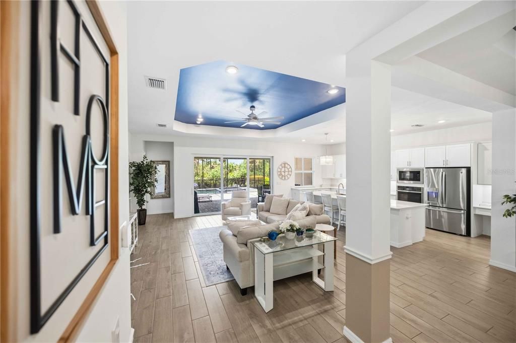 En Venta: $729,000 (3 camas, 2 baños, 2078 Pies cuadrados)