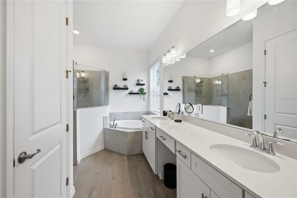 En Venta: $729,000 (3 camas, 2 baños, 2078 Pies cuadrados)