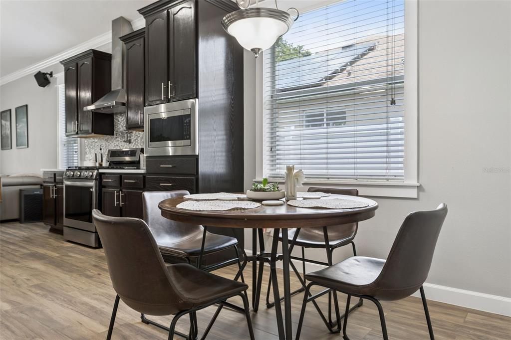For Sale: $489,900 (4 beds, 2 baths, 2117 Square Feet)