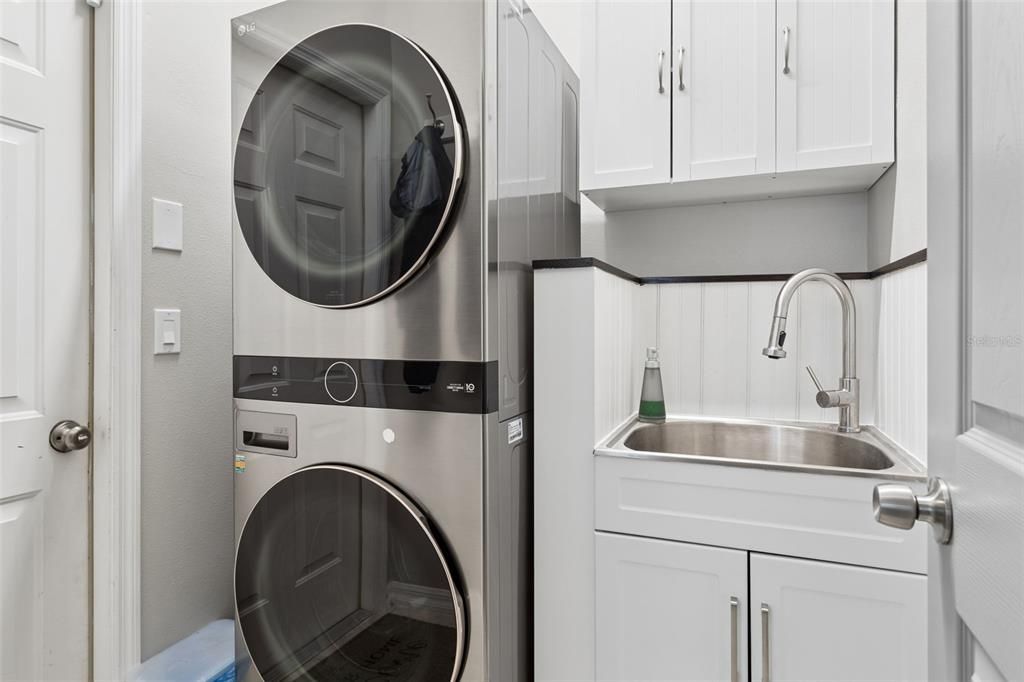 For Sale: $489,900 (4 beds, 2 baths, 2117 Square Feet)