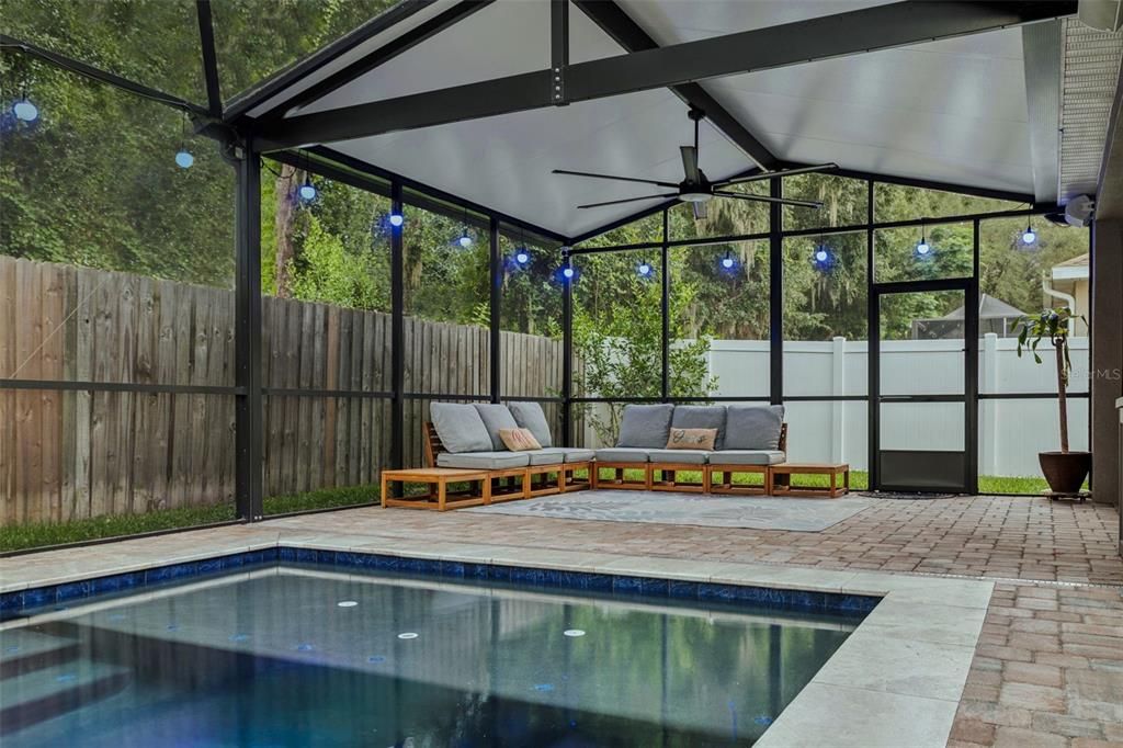 For Sale: $489,900 (4 beds, 2 baths, 2117 Square Feet)