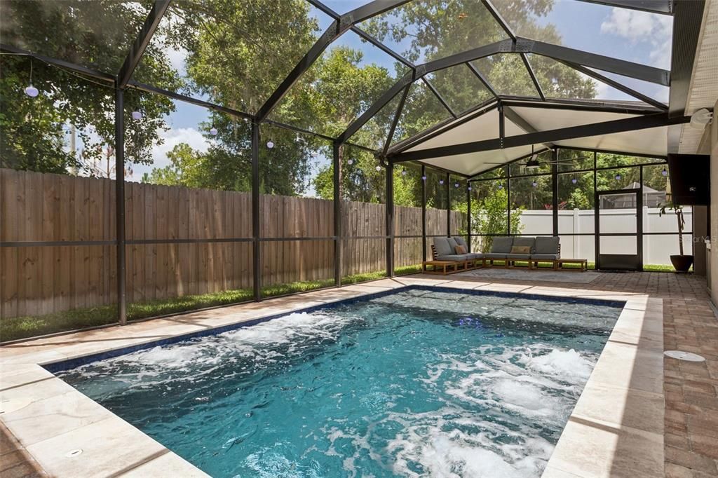 For Sale: $489,900 (4 beds, 2 baths, 2117 Square Feet)