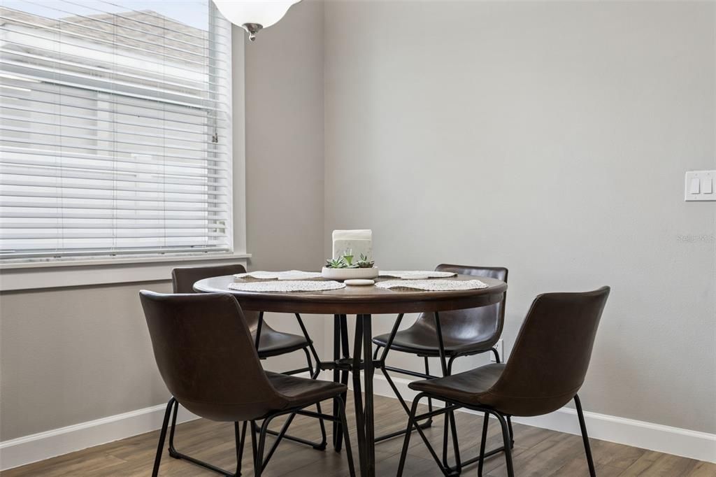 For Sale: $489,900 (4 beds, 2 baths, 2117 Square Feet)