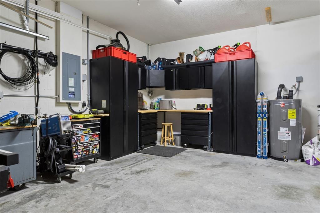 For Sale: $489,900 (4 beds, 2 baths, 2117 Square Feet)