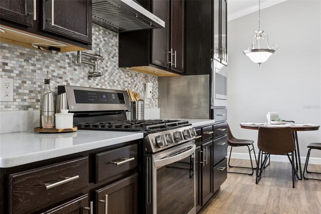 For Sale: $489,900 (4 beds, 2 baths, 2117 Square Feet)
