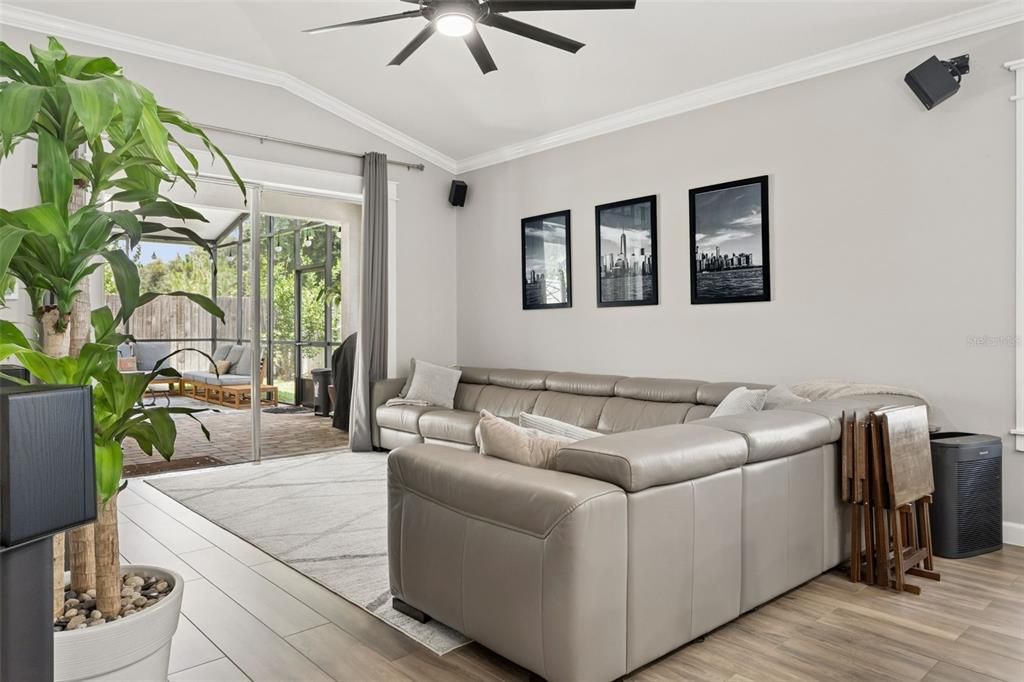 For Sale: $489,900 (4 beds, 2 baths, 2117 Square Feet)