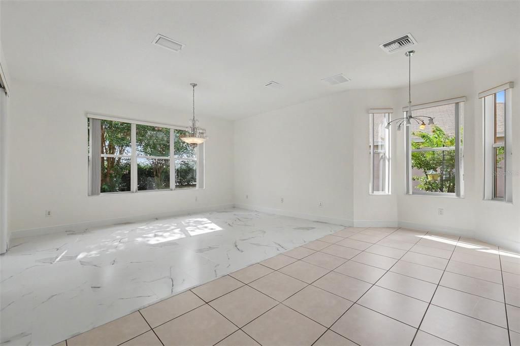En Venta: $359,000 (4 camas, 3 baños, 2510 Pies cuadrados)