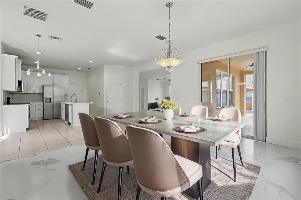 En Venta: $359,000 (4 camas, 3 baños, 2510 Pies cuadrados)