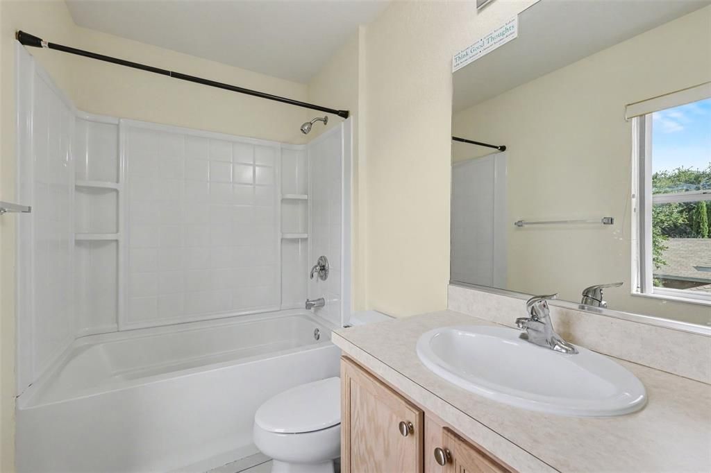 En Venta: $359,000 (4 camas, 3 baños, 2510 Pies cuadrados)