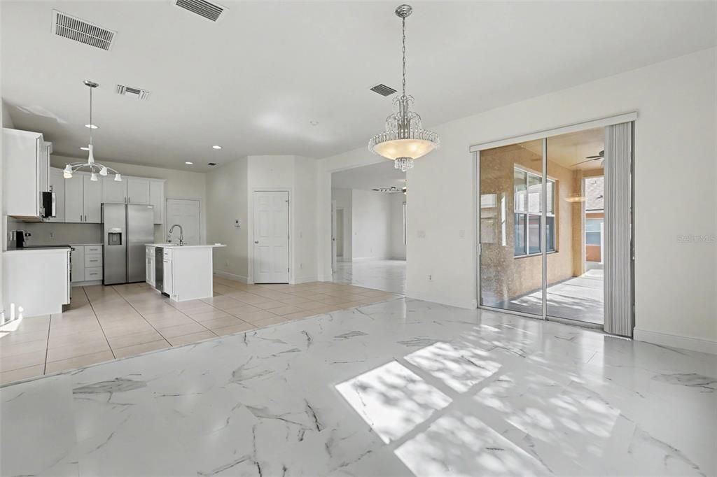 En Venta: $359,000 (4 camas, 3 baños, 2510 Pies cuadrados)