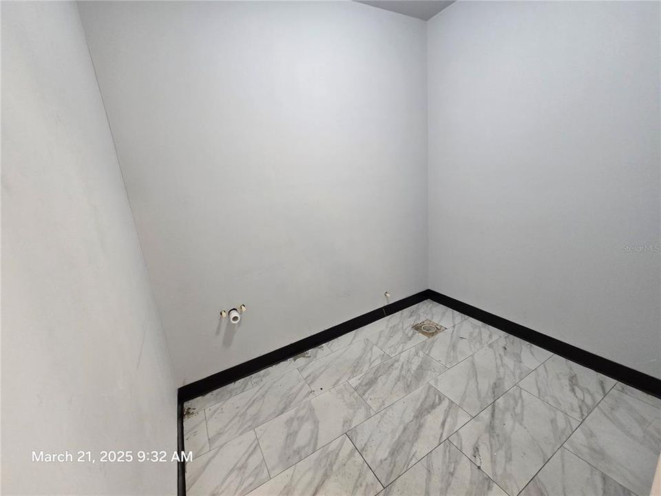 На продажу: $56,400 (0 спален, 0 ванн, 2200 Квадратных фут)
